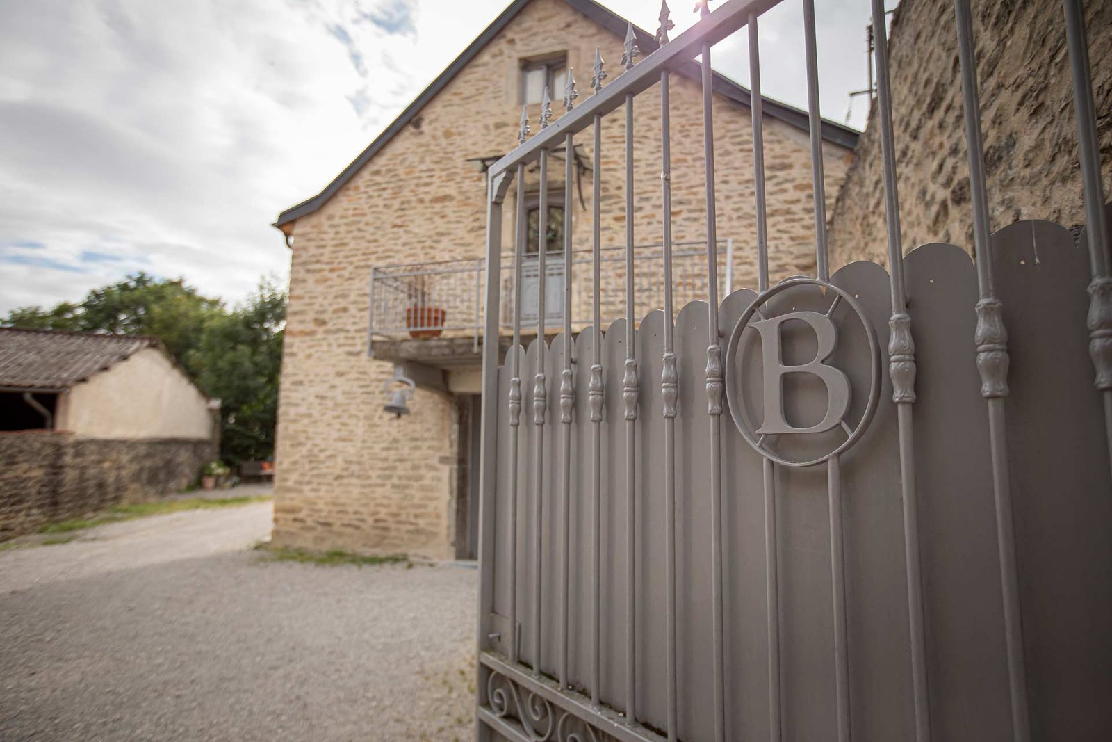 Portail du Domaine Billard Père et Fils — reportage Naos